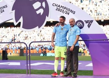 سنگربان منچسترسیتی نتوانست در جشن قهرمانی درون تیمی شرکت کند.