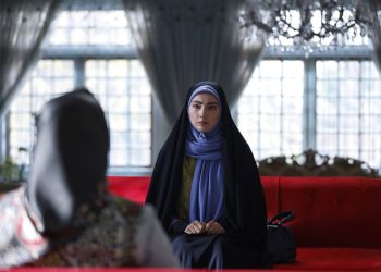 سریال «غریبه» جایگزین «سرزمین مادری» می‌شود